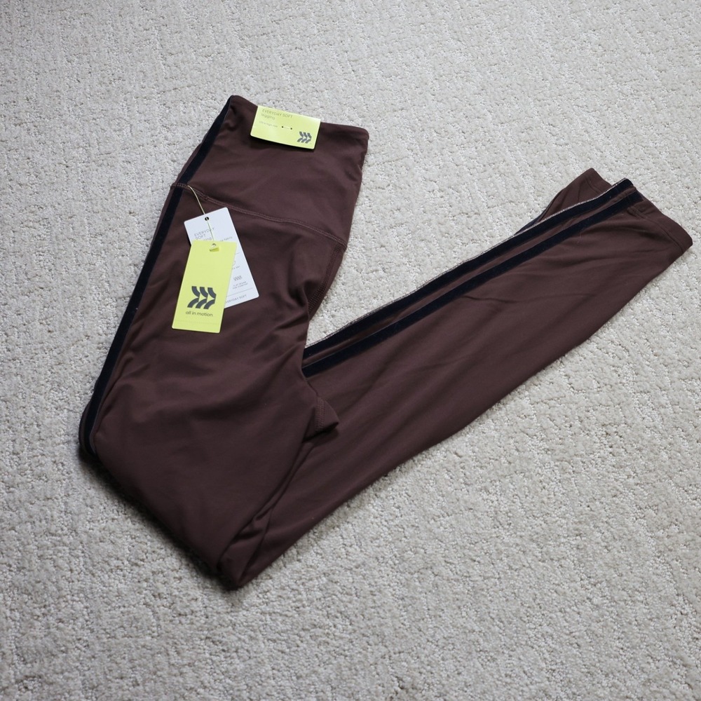 All in Motion Everyday Soft Ultra High Rise 7/8 Leggings Brown Velvet Stripe S